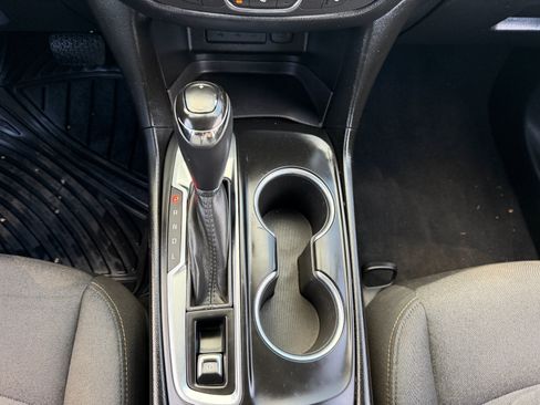 Used 2019 Chevrolet Equinox LT FWD image 39
