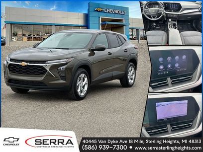 Used 2024 Chevrolet Trax LS w/ LS Convenience Package