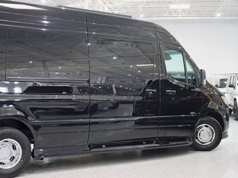Used 2024 Mercedes-Benz Sprinter 3500 image 10