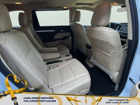 Used 2019 Toyota Highlander XLE image 32