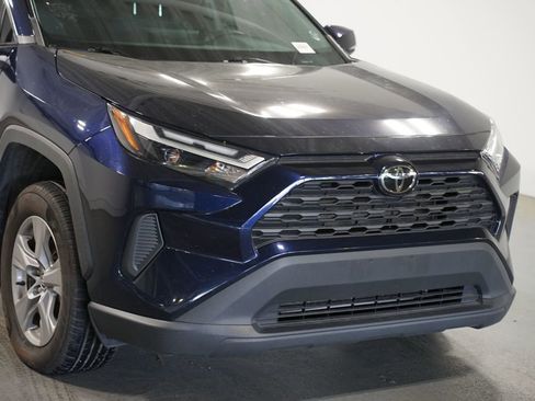 Used 2024 Toyota RAV4 XLE w/ Convenience Package AWD/4WD image 4
