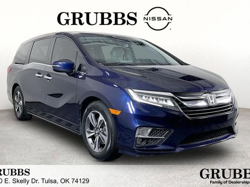 Used 2019 Honda Odyssey Touring image 1