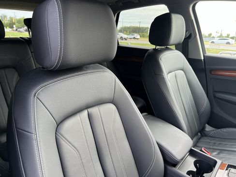 Used 2023 Audi Q5 2.0T Premium Plus w/ Premium Plus Package AWD/4WD image 35