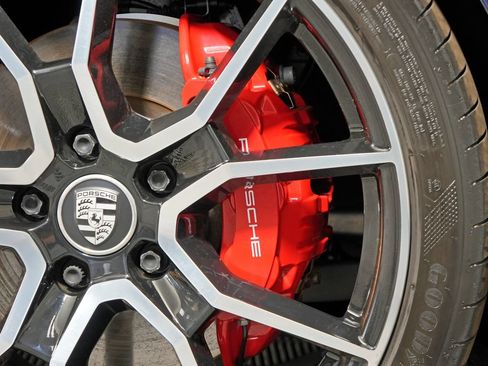 Certified 2022 Porsche Taycan 4S AWD/4WD image 17