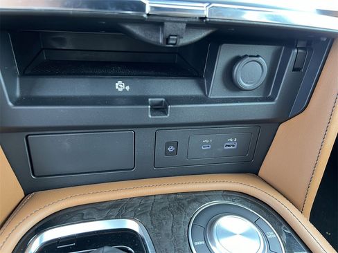 Used 2022 INFINITI QX80 Sensory w/ Cargo Package image 19