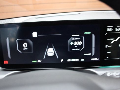 Used 2024 Kia EV9 GT-Line image 25