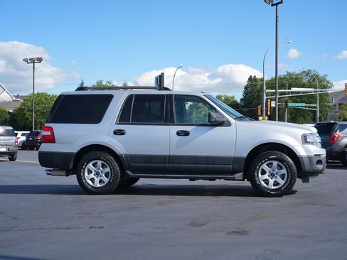 Used 2017 Ford Expedition XL w/ Equipment Group 101A AWD/4WD image 2