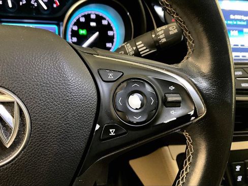 Used 2017 Buick Envision Preferred image 18