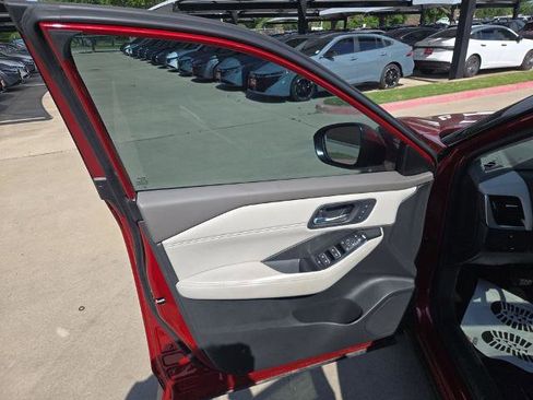Certified 2023 Nissan Rogue SL w/ SL Premium Package FWD image 12