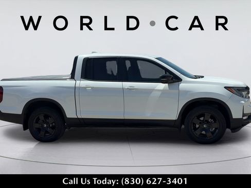 Used 2025 Honda Ridgeline Black Edition image 8