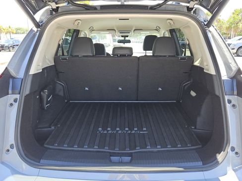 Used 2026 Nissan Rogue SV AWD/4WD image 6
