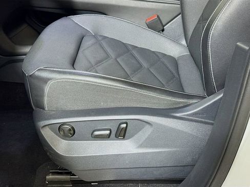 Used 2025 Volkswagen Atlas SE FWD image 15