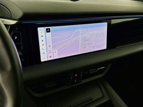 Certified 2025 Porsche Macan Electric RWD image 18