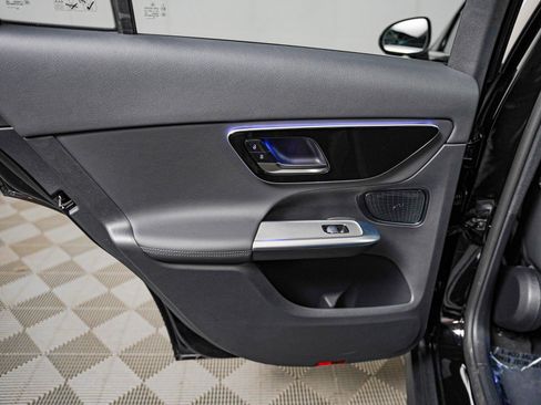 Certified 2026 Mercedes-Benz GLC 300 image 24