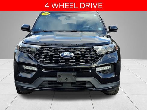 Used 2022 Ford Explorer ST-Line w/ Class IV Trailer Tow Package image 2