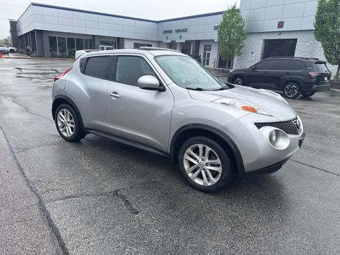 Used 2011 Nissan Juke SV AWD/4WD image 8