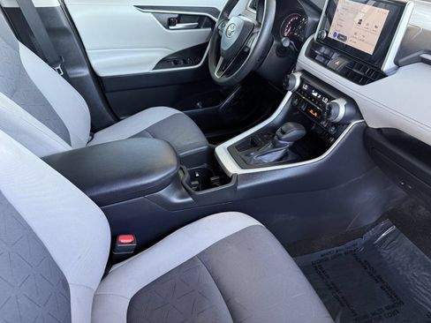 Used 2024 Toyota RAV4 XLE w/ Convenience Package FWD image 15