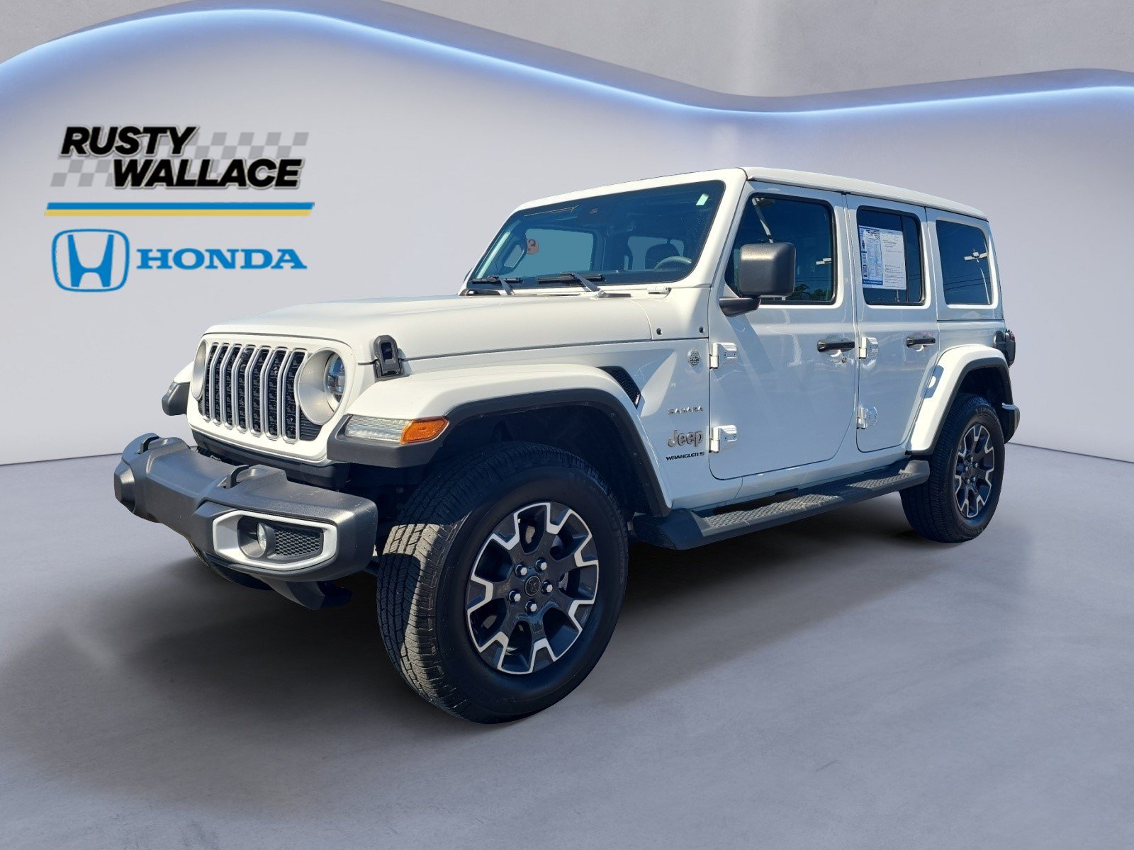 Used 2024 Jeep Wrangler Unlimited Sahara w/ Technology Group AWD/4WD image 1
