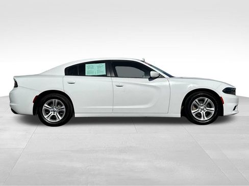Used 2022 Dodge Charger SXT RWD image 6