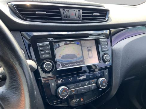Used 2017 Nissan Rogue Sport SL FWD image 27