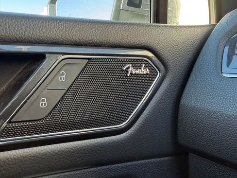 Used 2022 Volkswagen Tiguan SEL R-Line image 22