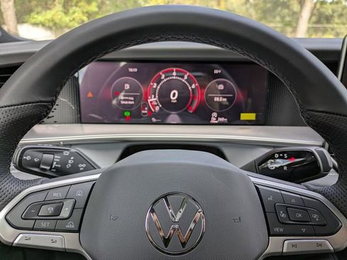 New 2026 Volkswagen Tiguan SE R-Line image 30