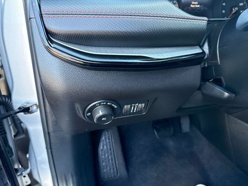 Used 2025 Jeep Compass Trailhawk AWD/4WD image 16