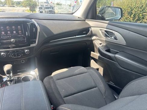 Used 2021 Chevrolet Traverse LS FWD image 22