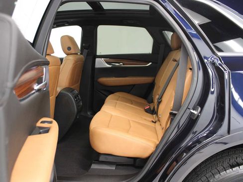 Certified 2022 Cadillac XT5 Premium Luxury w/ Technology Package image 39