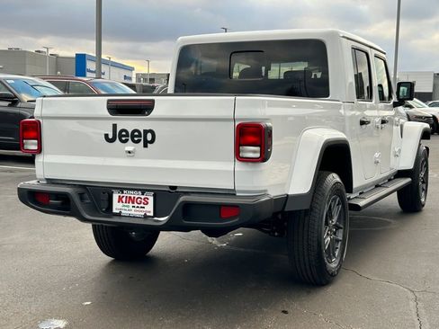 New 2026 Jeep Gladiator Sport image 7