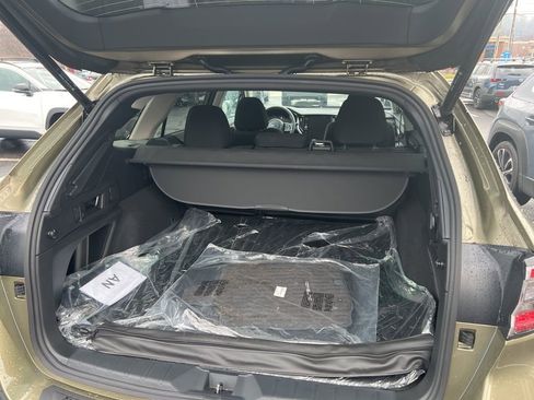 Certified 2025 Subaru Outback Premium image 8