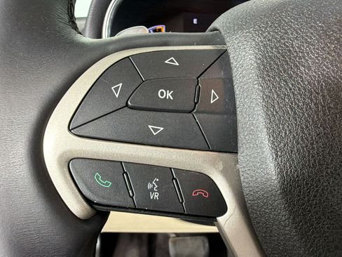 Used 2017 Jeep Grand Cherokee Limited RWD image 17