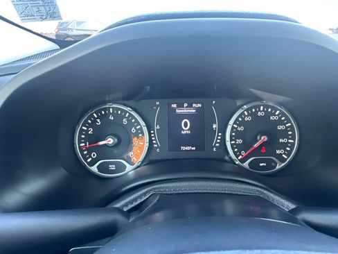 Used 2017 Jeep Renegade Sport w/ Power & Air Group image 21