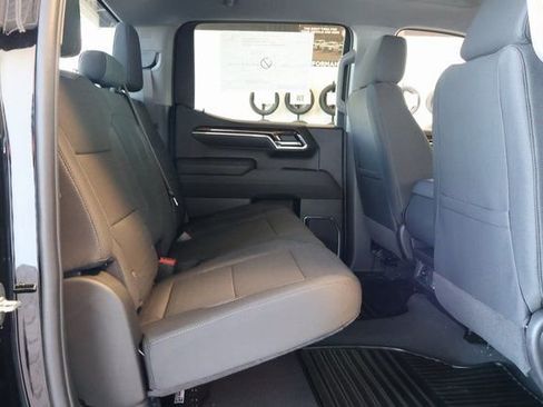 New 2026 GMC Sierra 1500 SLE image 18