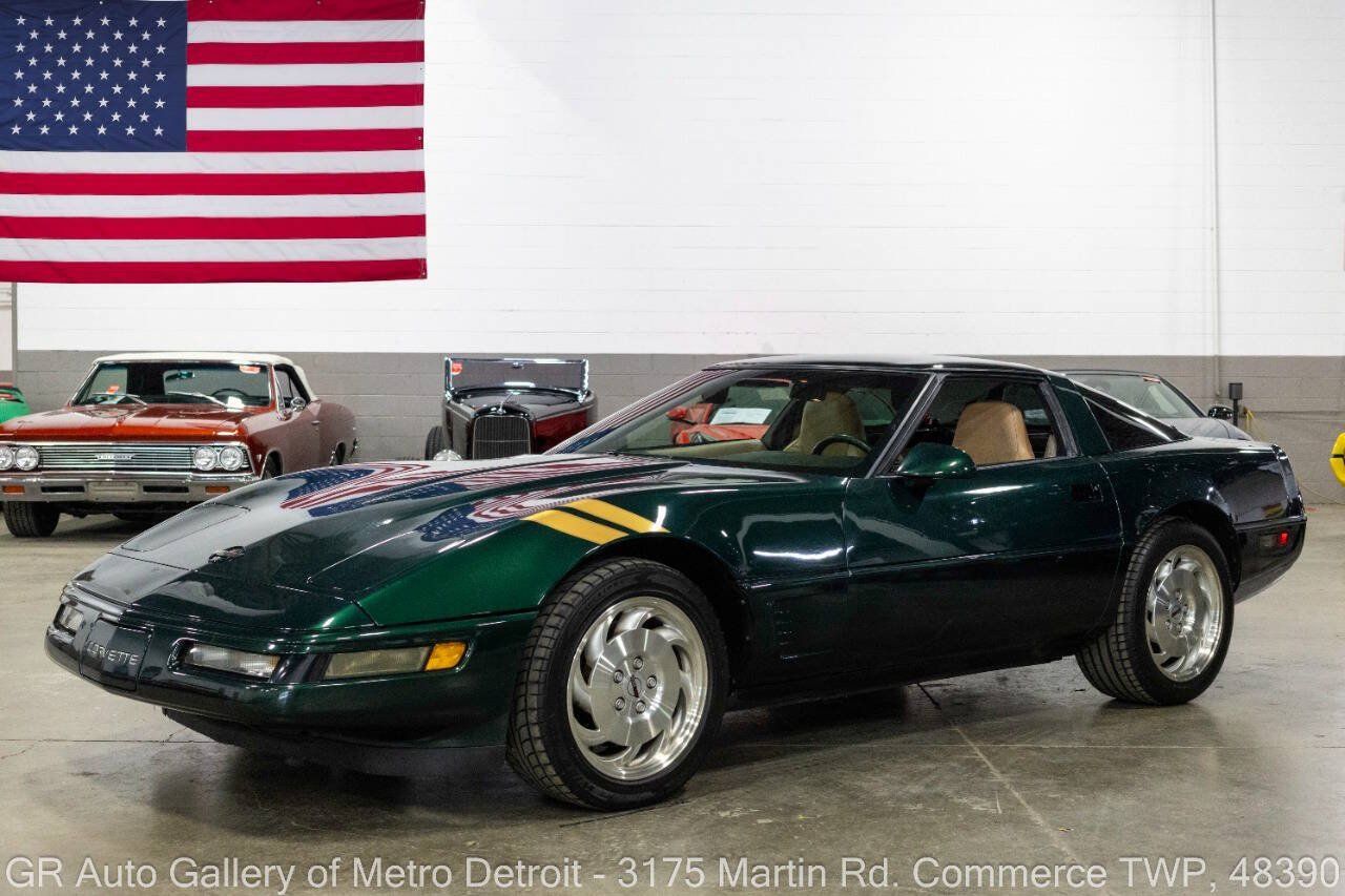 Used 1995 Chevrolet Corvette Coupe RWD image 3