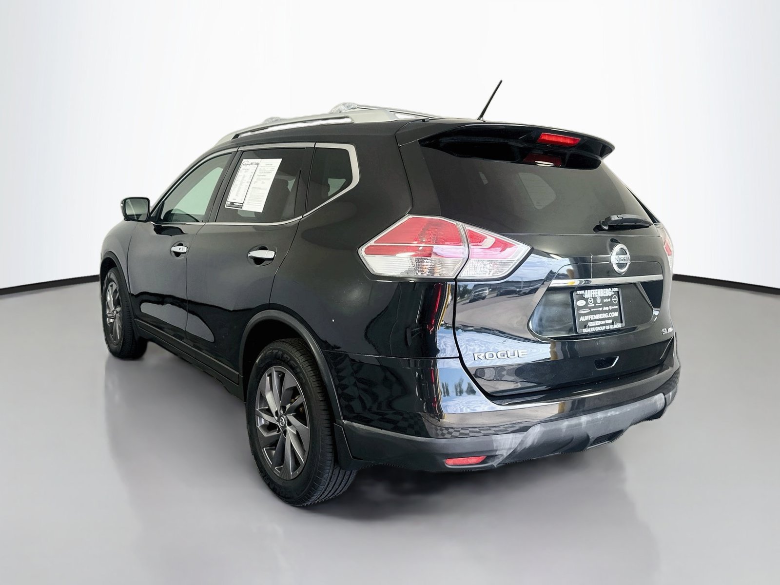 Used 2016 Nissan Rogue SL w/ SL Premium Package AWD/4WD image 5