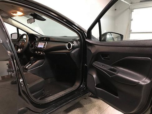 Used 2020 Nissan Versa S FWD image 12