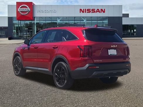 Used 2023 Kia Sorento S AWD/4WD image 5