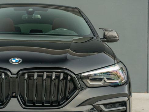 Used 2022 BMW X6 M50i w/ Premium Package image 27
