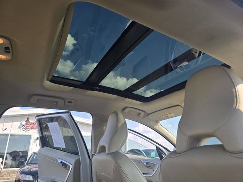 Used 2015 Volvo XC60 T6 image 15