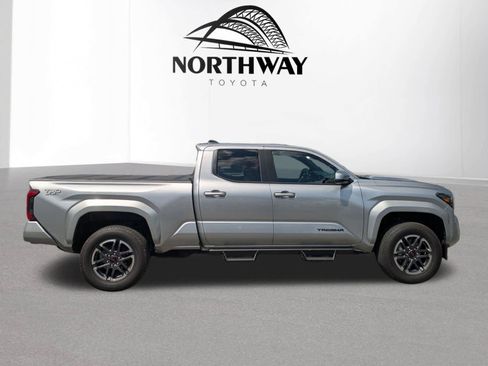 Certified 2025 Toyota Tacoma TRD Sport AWD/4WD image 2