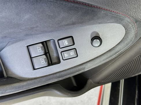 Used 2015 Nissan 370Z NISMO image 18