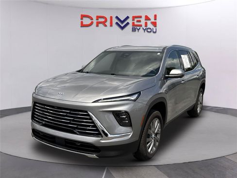 Used 2026 Buick Enclave Preferred FWD image 8