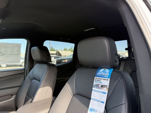 New 2025 Chevrolet Colorado LT w/ LT Convenience Package image 10