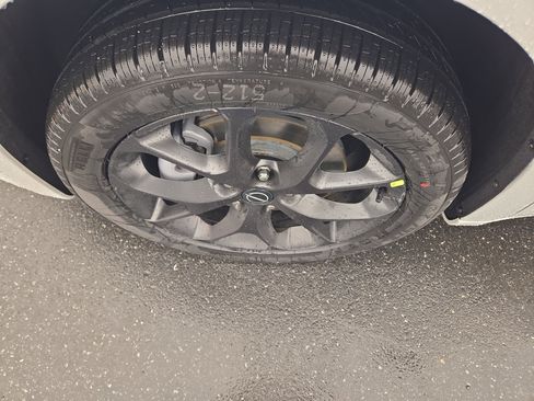 New 2026 Chrysler Pacifica Limited AWD/4WD image 24