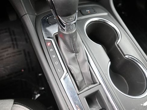 Used 2024 Chevrolet Equinox LT image 16