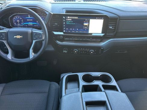 Used 2024 Chevrolet Silverado 1500 LT image 16