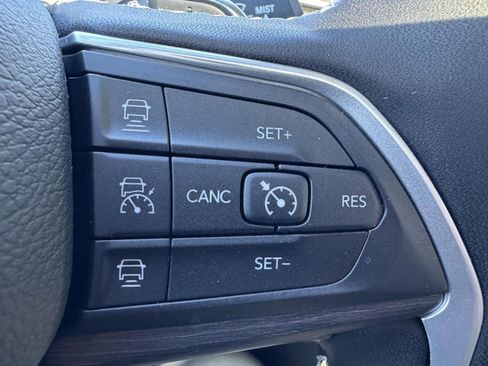 New 2025 Jeep Grand Cherokee Limited image 18