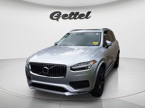 Used 2020 Volvo XC90 T6 Momentum AWD/4WD image 1