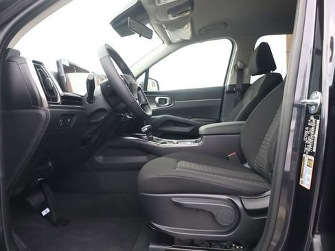 New 2026 Kia Sorento LX image 13